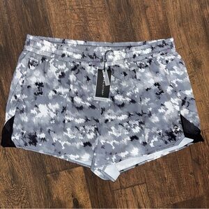 Traj3ctory Women’s Active Swimwear Black/Gray Camouflage Pattern Shorts Size XXL